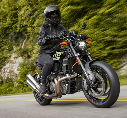 Posición de conducción que inspira confianza